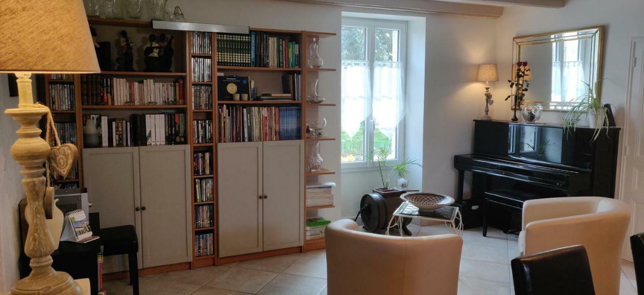 Le Clos De La Vigne Montreuil  Eksteriør billede